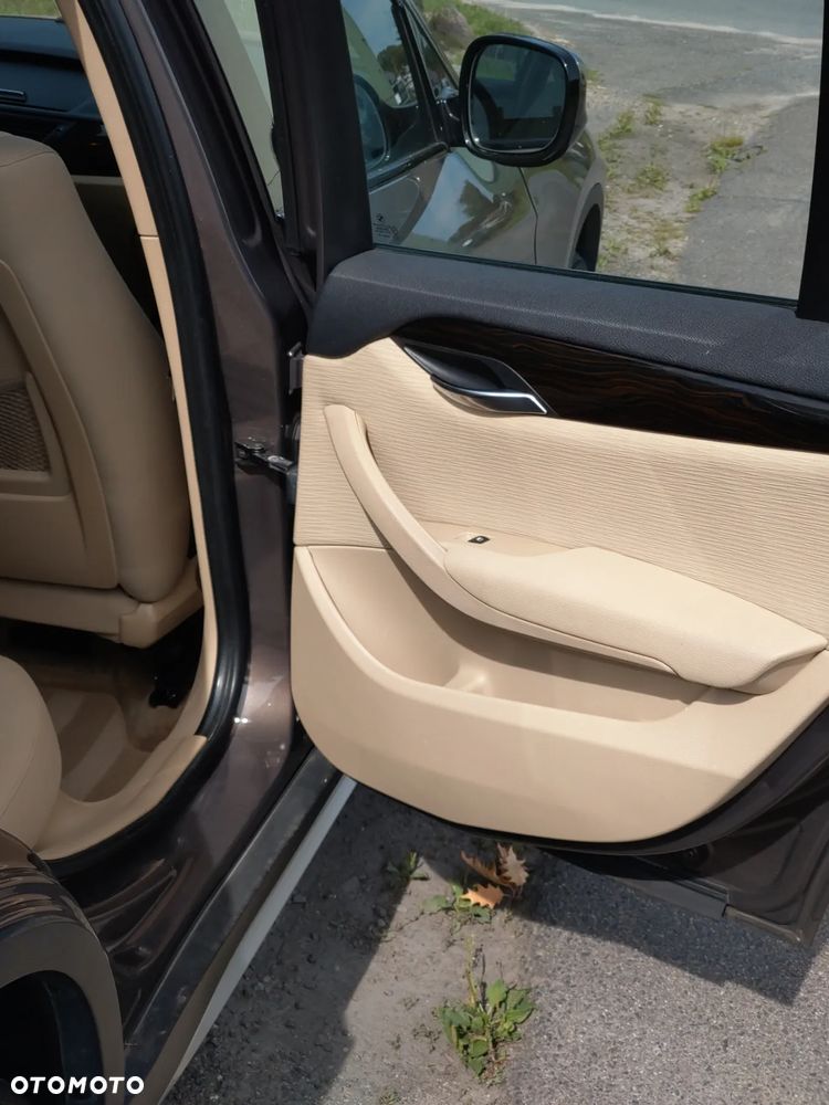 BMW X1 sDrive18d - 9