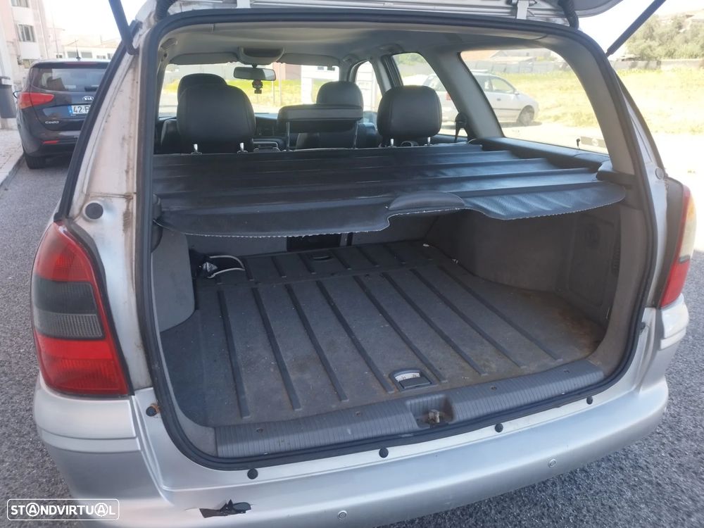 Opel Vectra Caravan 1.6 100 - 5
