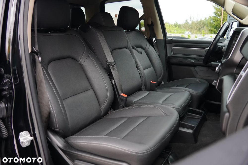 RAM 1500 5.7 Quad Cab Bighorn - 34