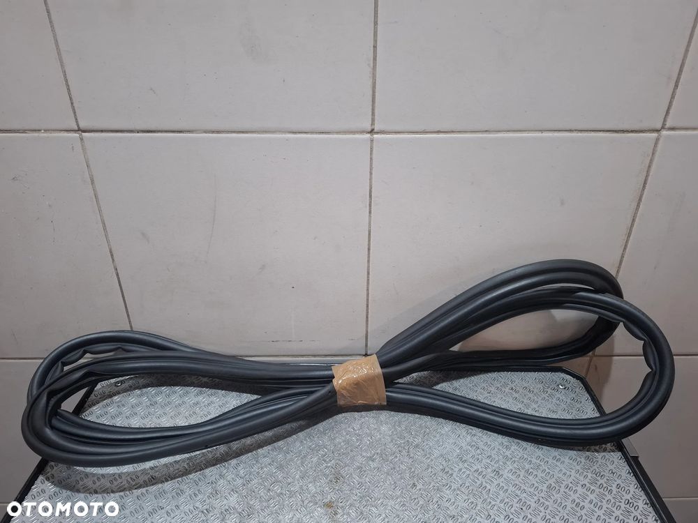Uszczelka klapy Seat Leon III 2014 rok hatchback - 1