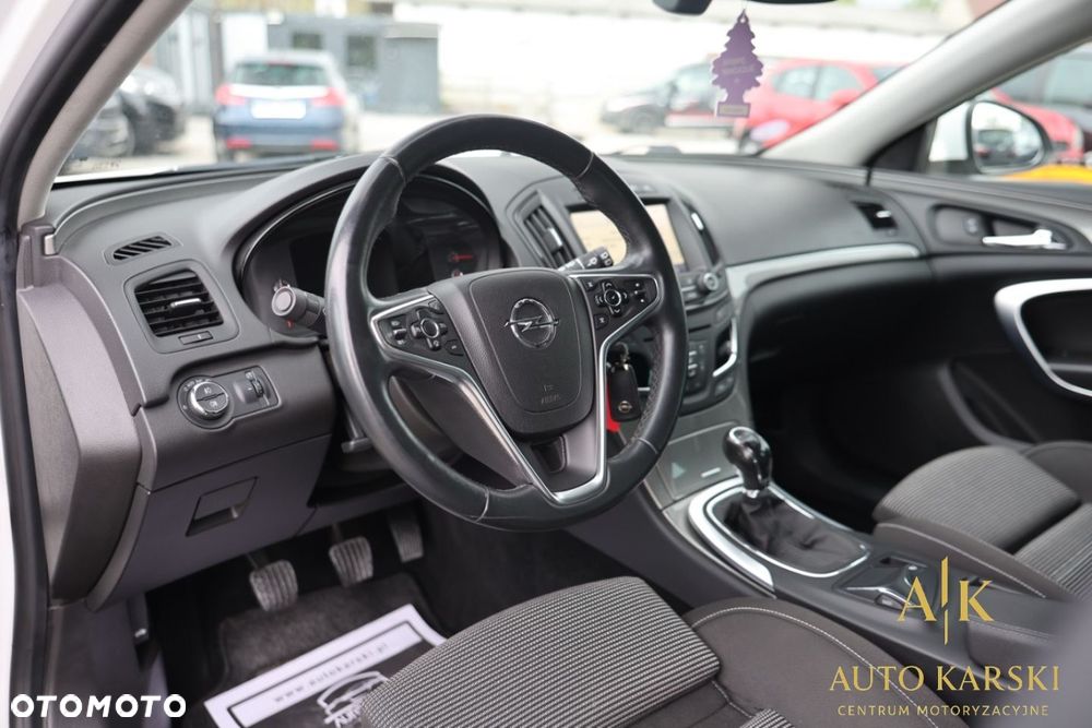 Opel Insignia - 24