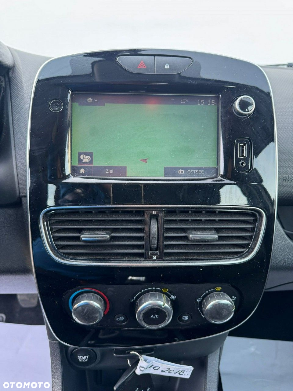 Renault Clio - 26