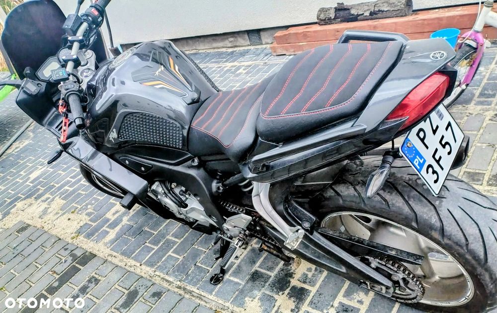 Yamaha FZ - 15