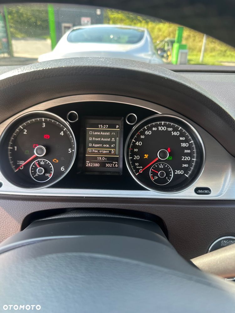 Volkswagen Passat 2.0 TDI 4Mot Highline DSG - 23
