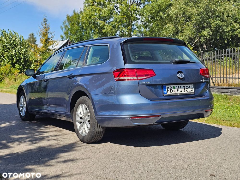 Volkswagen Passat 2.0 TDI (BlueMotion Technology) Trendline - 34