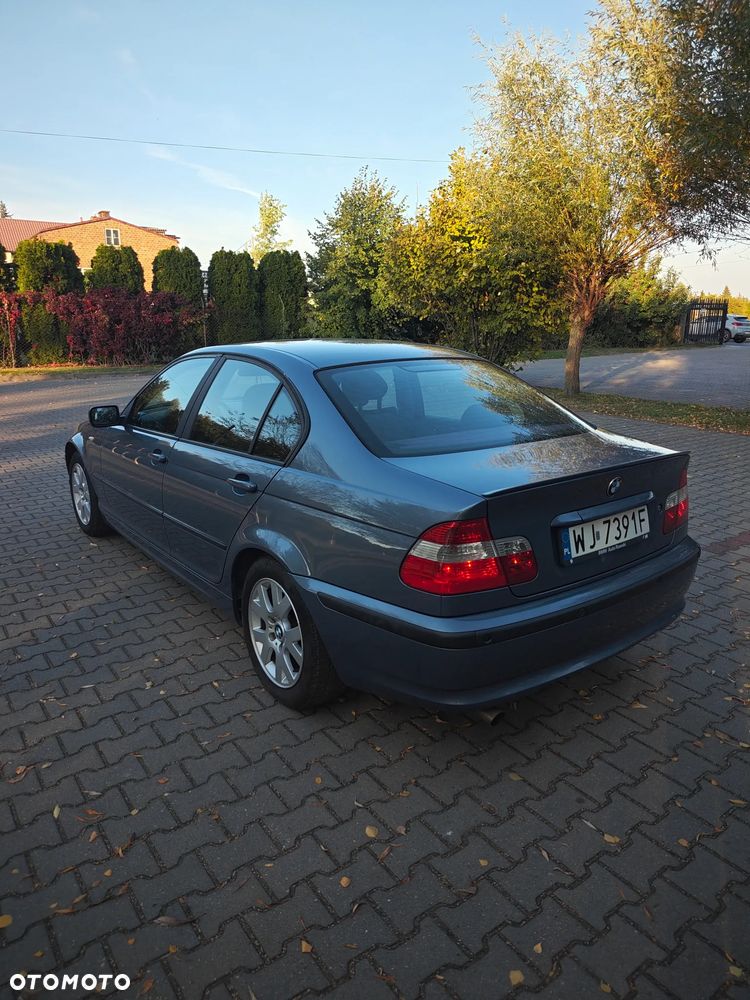 BMW Seria 3 318i - 16