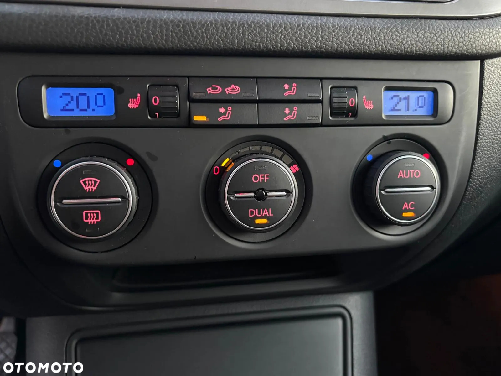 Volkswagen Tiguan 2.0 TDI DPF 4Motion Team - 14