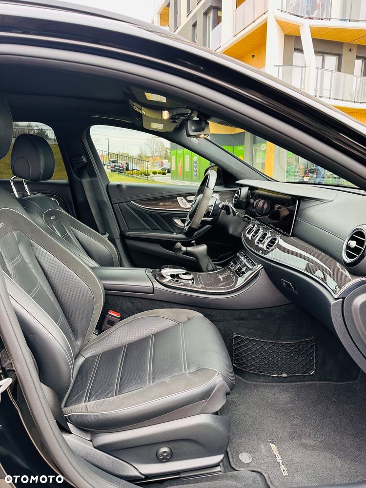 Mercedes-Benz Klasa E AMG 63 S 4-Matic+ - 16