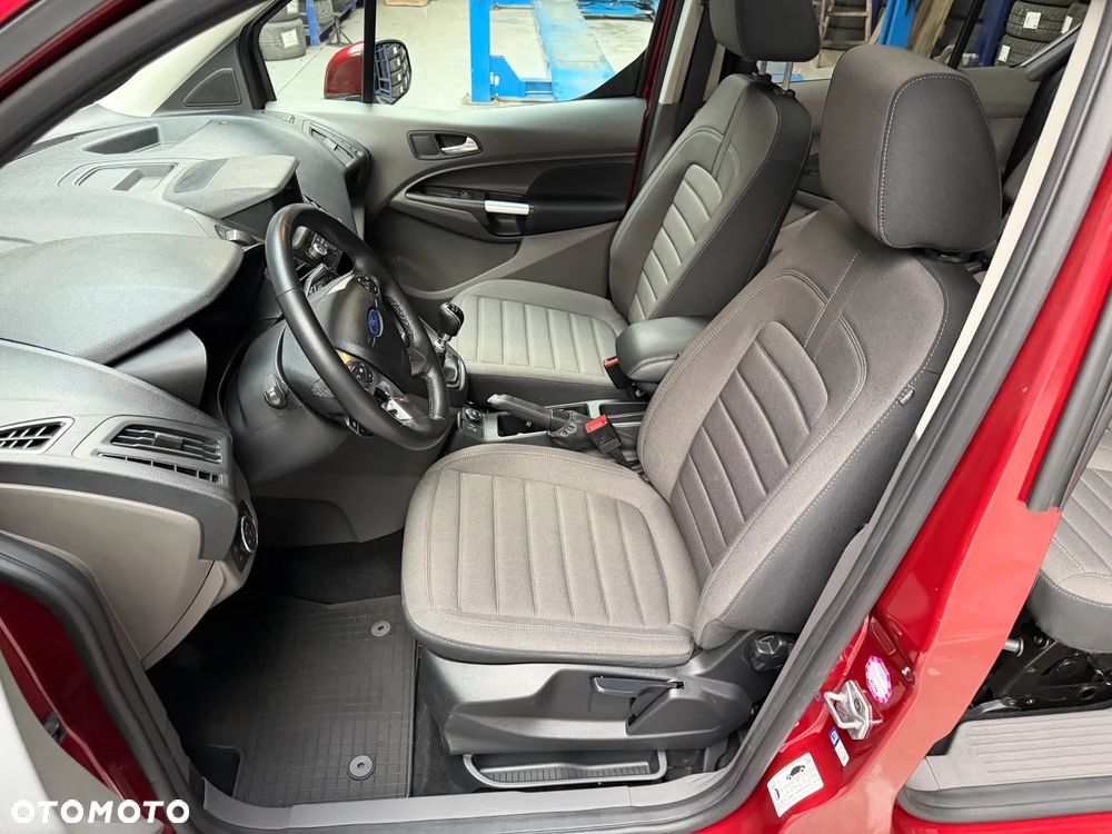 Ford Tourneo Connect Grand - 11