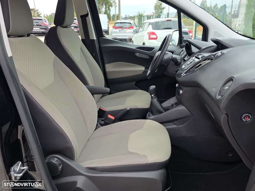 Ford Tourneo Courier 1.0 EcoBoost Titanium - 20