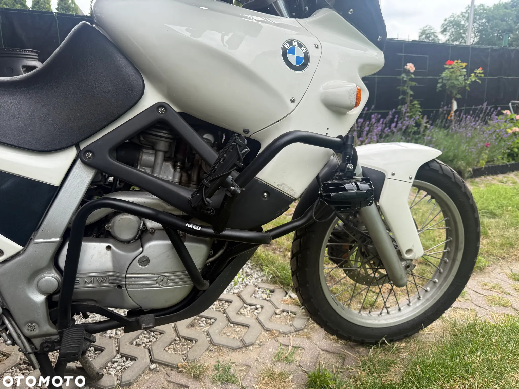 BMW F - 2