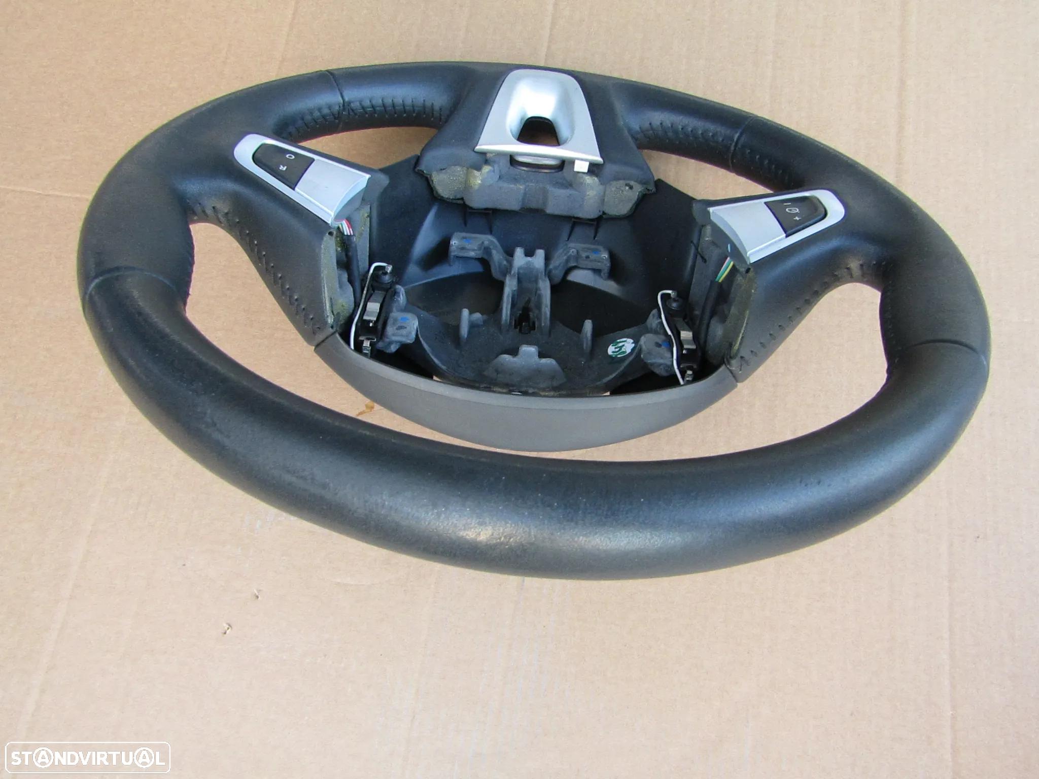 Volante Renault Megane III ano 2009 a 2016  em muito bom estado - 7