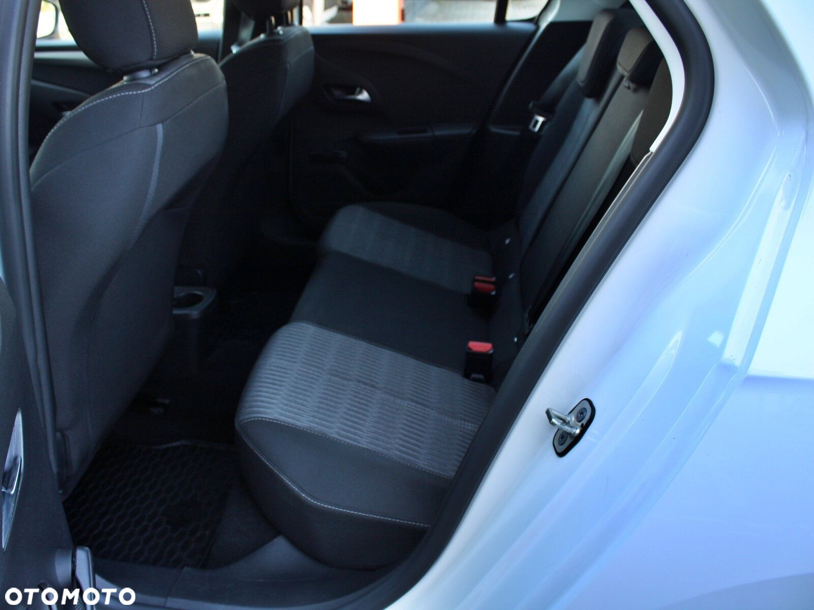 Opel Corsa 1.2 Edition S&S - 11
