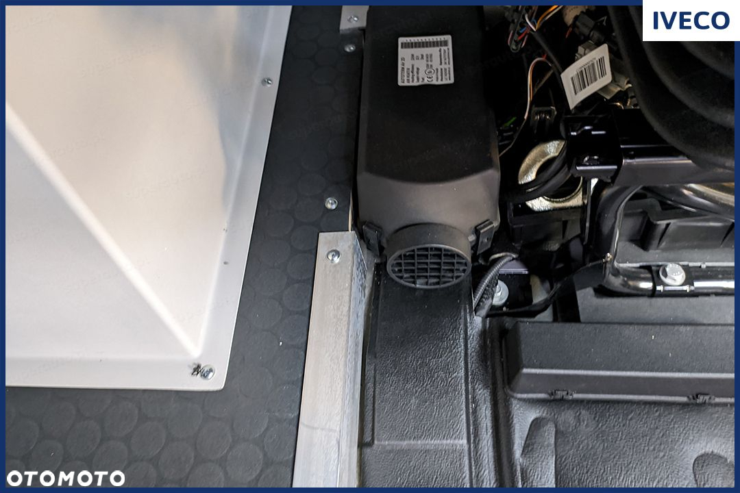 Iveco Daily 70C18 Hi-Matic Zabudowa 15EP 3.0 180KM - 13