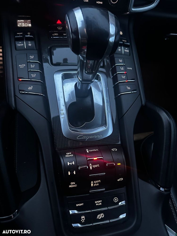 Porsche Cayenne - 5
