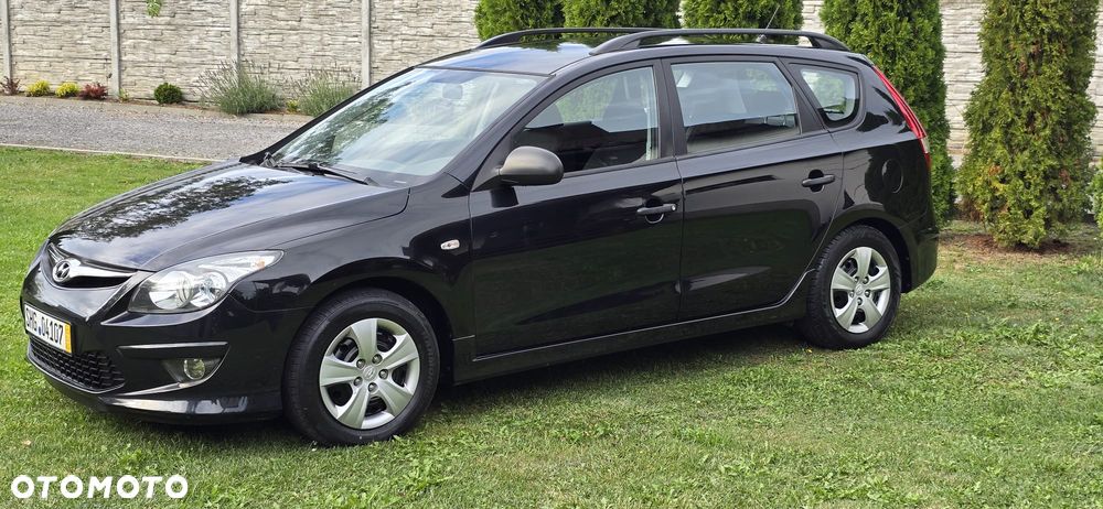Hyundai i30 1.4 Base + - 4