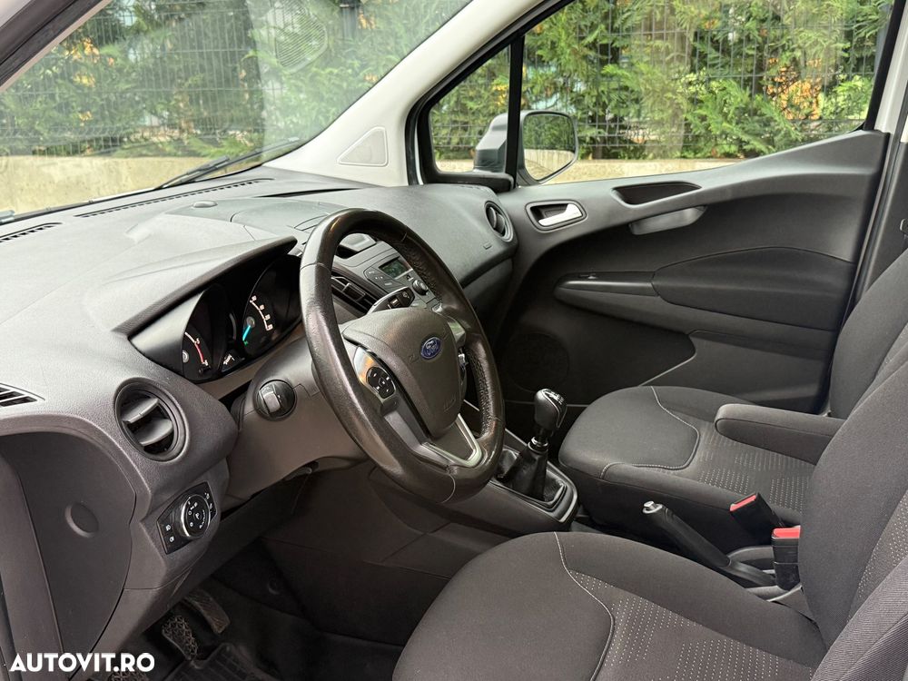 Ford Tourneo Courier - 8