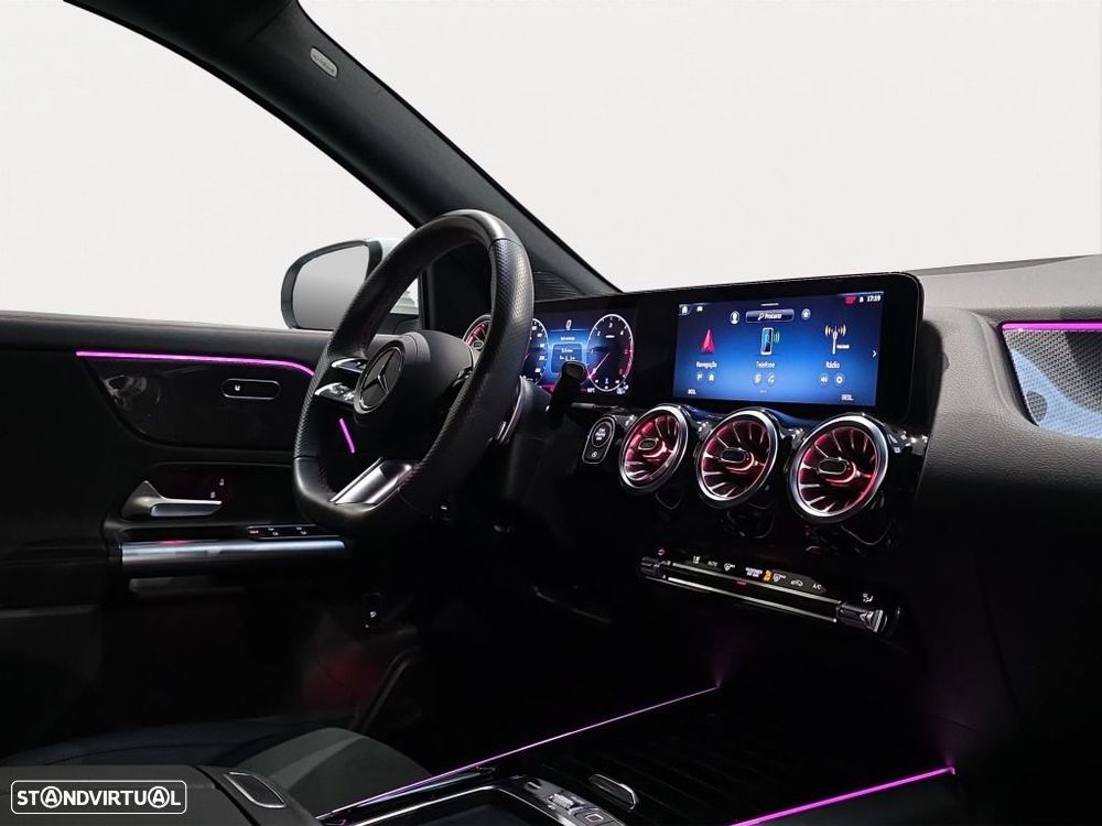 Mercedes-Benz GLA 180 - 13