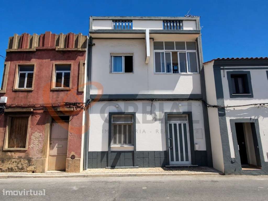 Edifício Comercial, Restaurante e Residencial com Licença de Alojam... - Grande imagem: 2/33