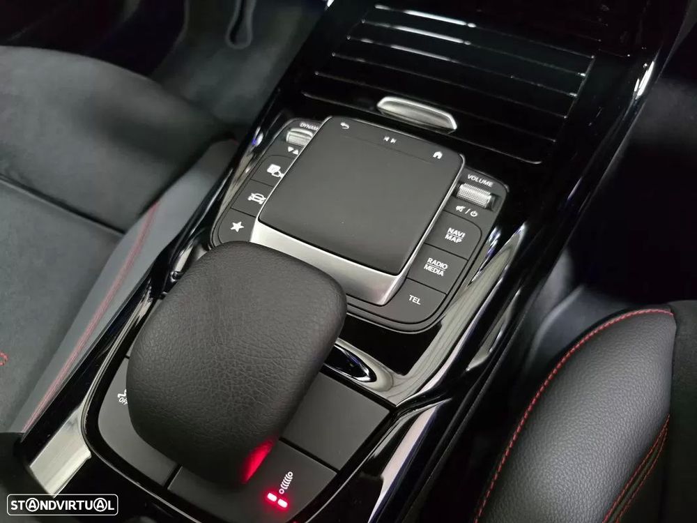 Mercedes-Benz A 45 AMG 4Matic+ Speedshift DCT 8G - 39