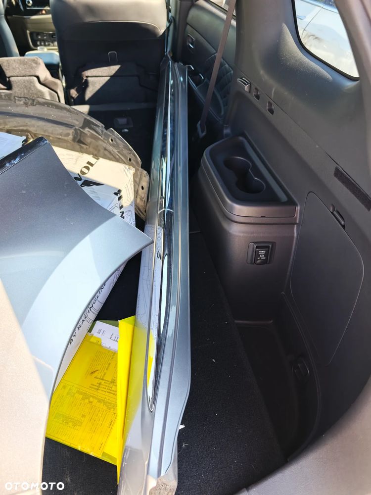 Mitsubishi Outlander 2.4 4WD Diamant+ - 39