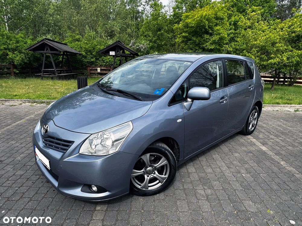 Toyota Verso 2.0 D-4D - 1