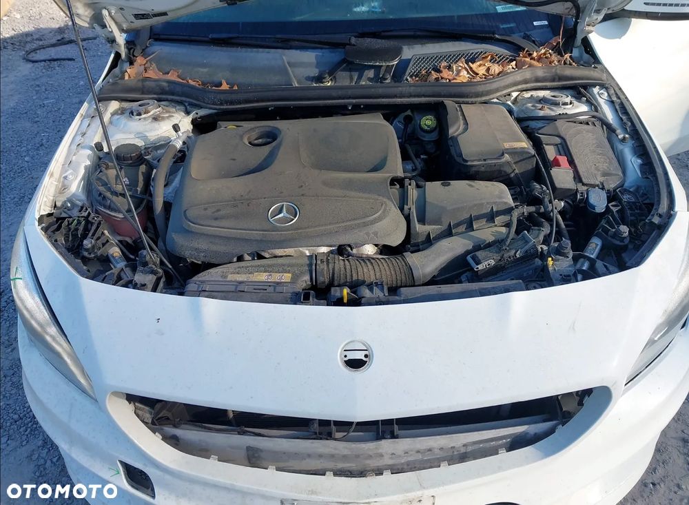 Mercedes-Benz CLA - 12