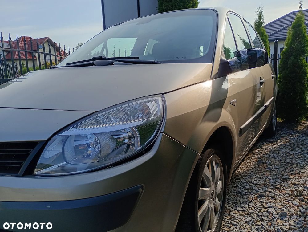 Renault Scenic 1.6 16V Confort Authentique - 10