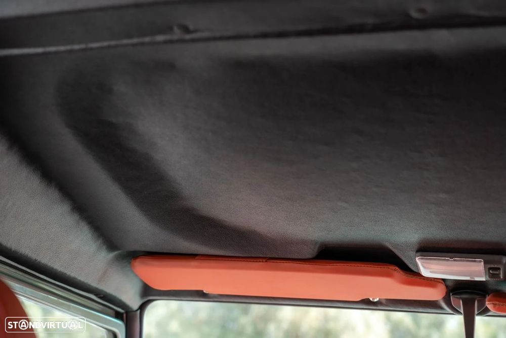 Land Rover Defender - 18