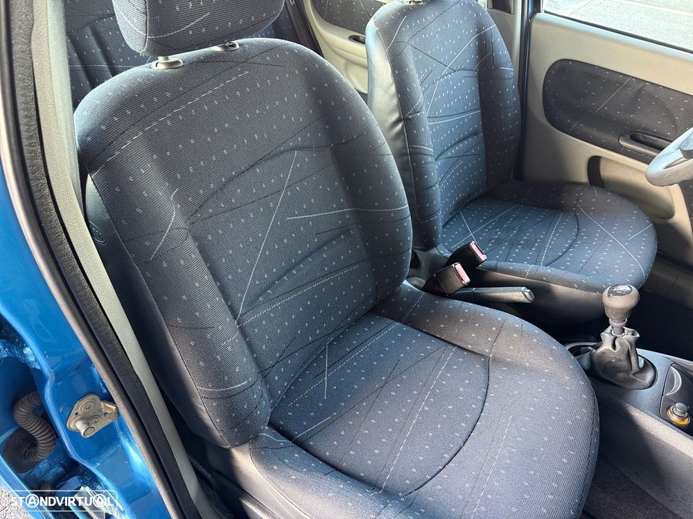 Renault Clio 1.2 16V S - 13