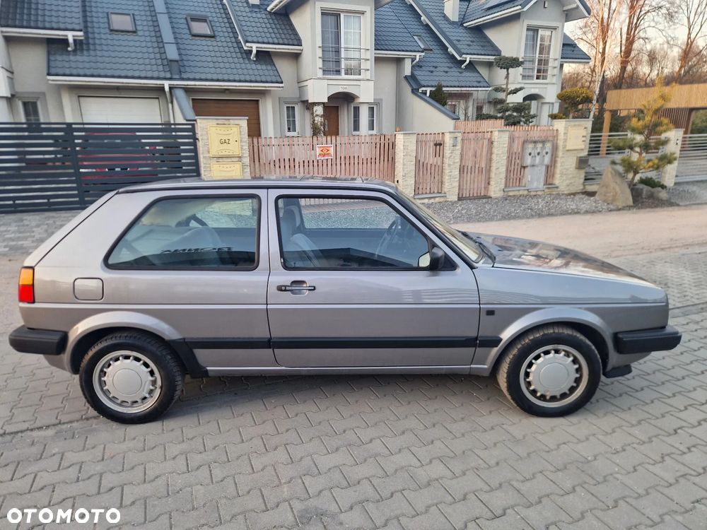 Volkswagen Golf - 20