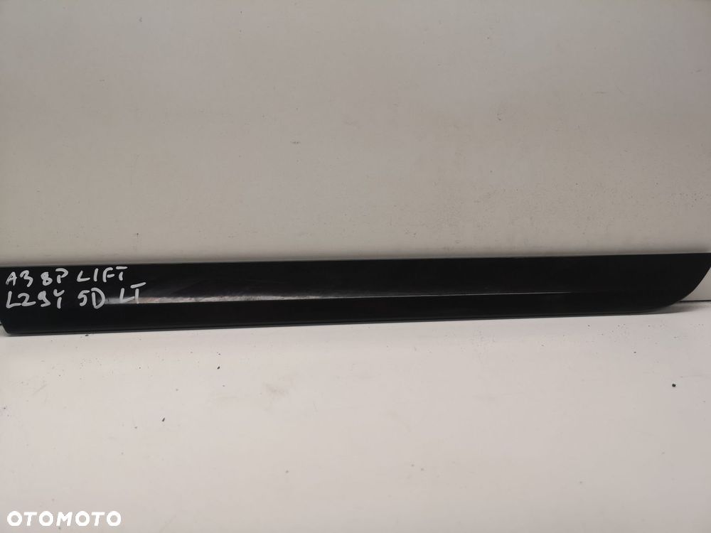 LISTWA DRZWI LEWY TYŁ AUDI A3 8P LIFT 5D LZ9Y - 1