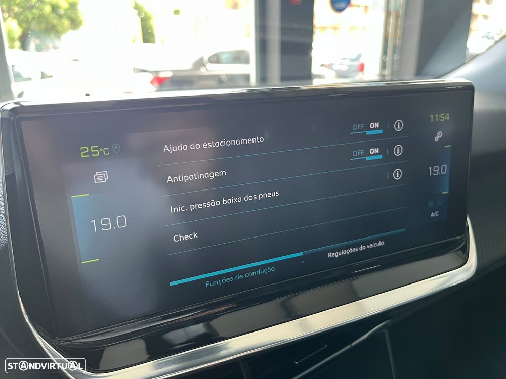 Peugeot e-2008 50 kWh Allure Pack - 16