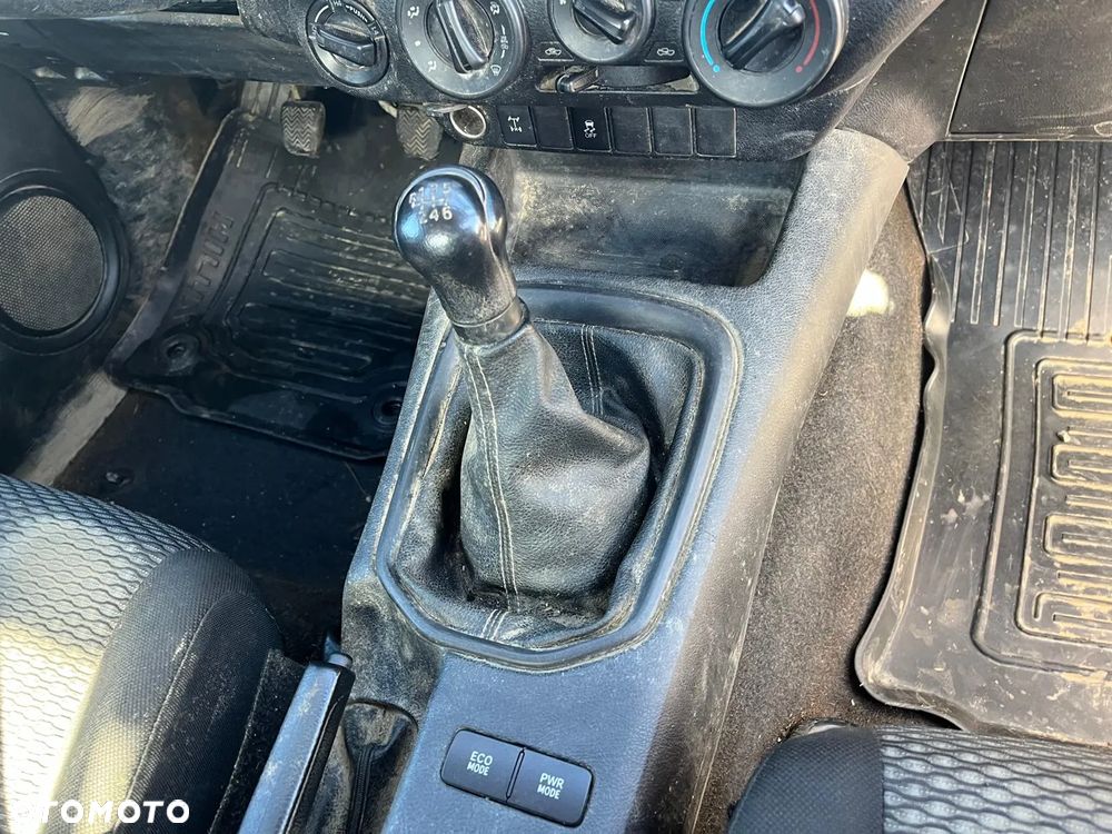 Toyota Hilux 2.4 D-4D Single Cab DLX 4x4 - 8