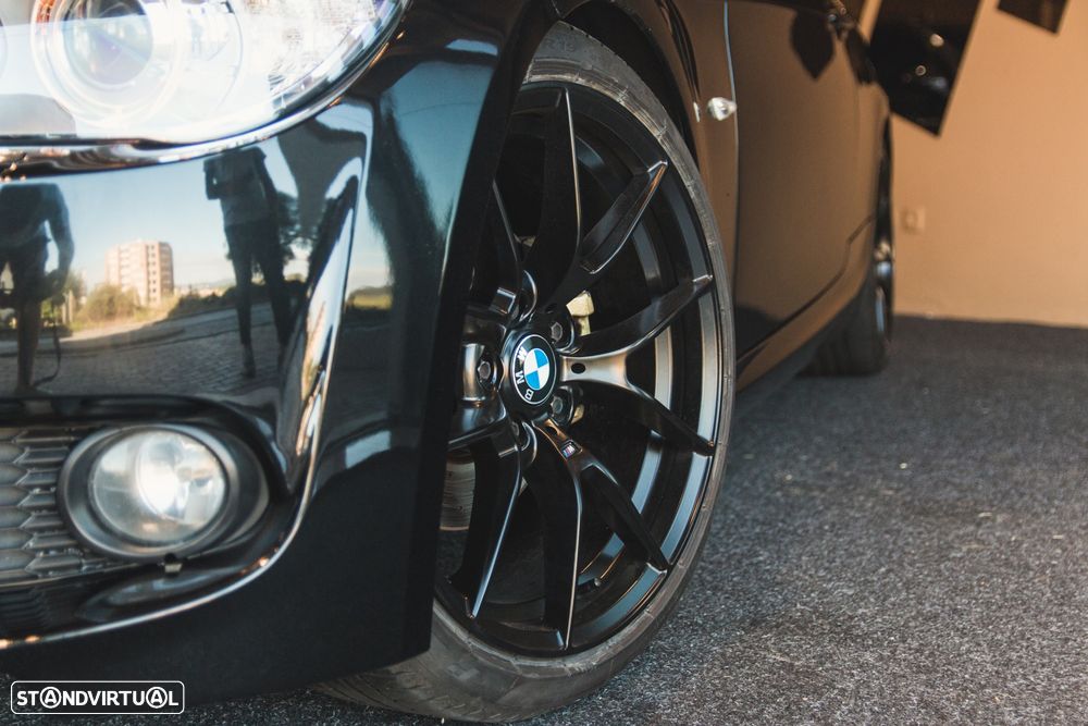 BMW 320 d Coupe Edição M - 15