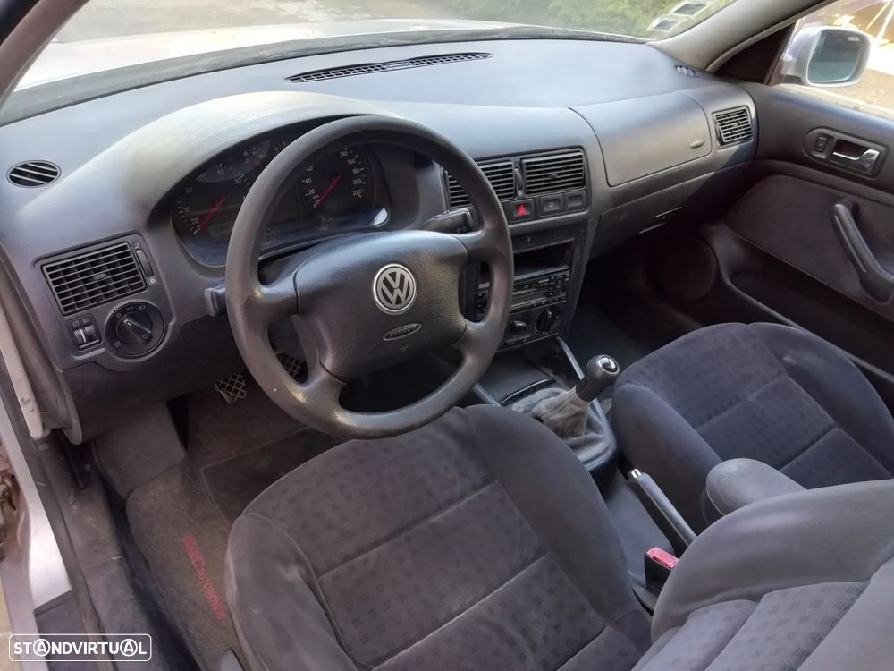 VW Golf 1.4i Confortline JE+AC - 8