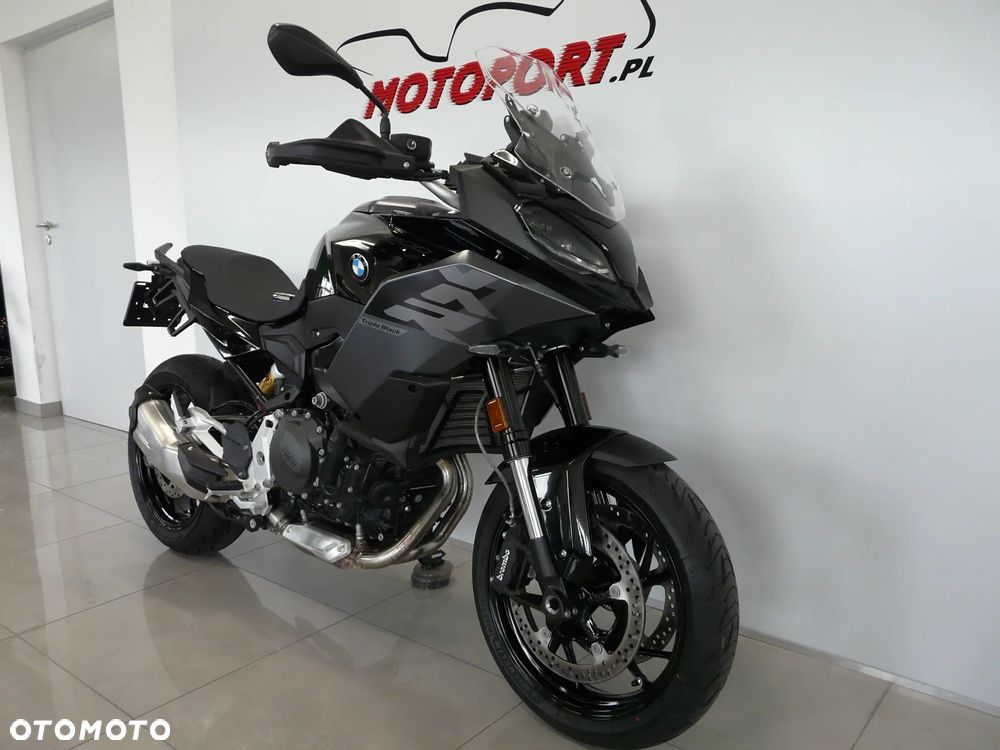 BMW XR - 18