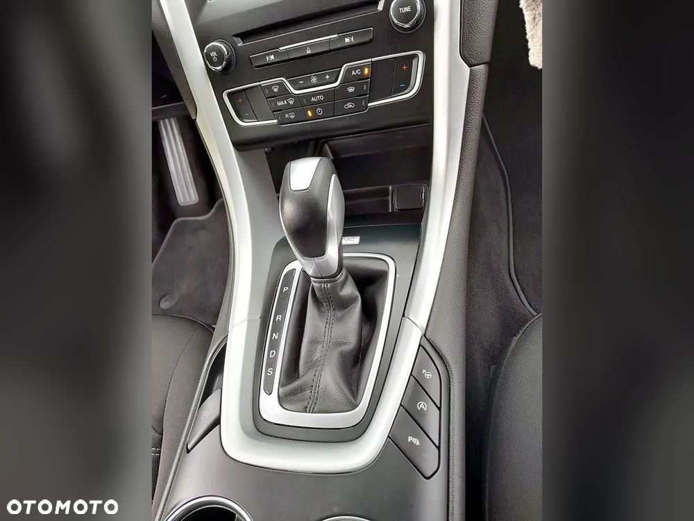 Ford Mondeo - 28