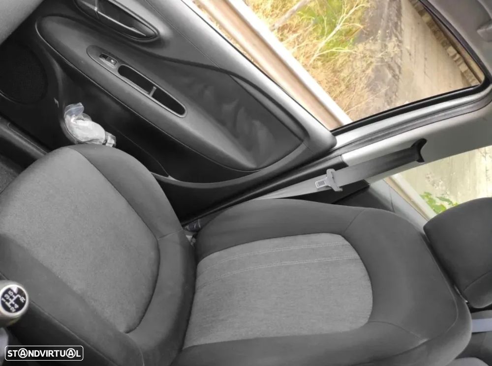 Fiat Grande Punto - 2