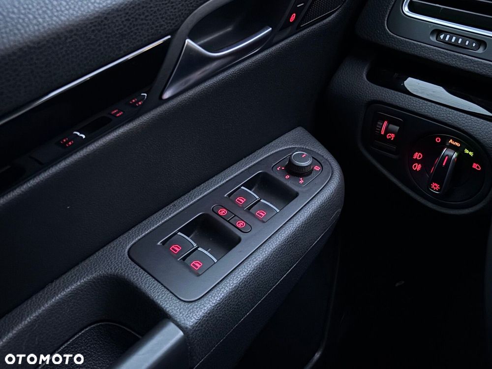 Volkswagen Sharan 1.4 TSI BMT Highline DSG - 32