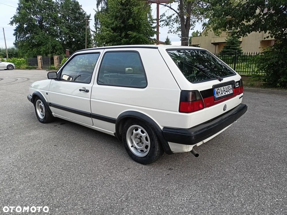 Volkswagen Golf 1.6 CL - 29