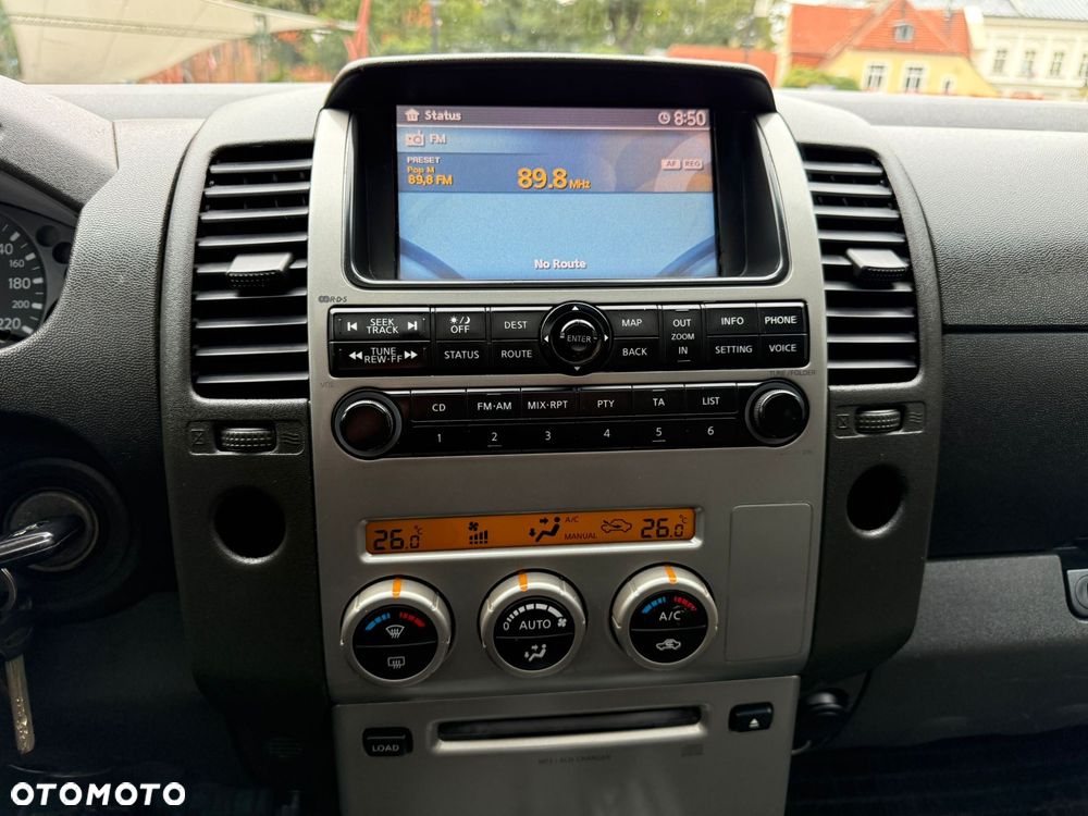 Nissan Navara 2.5 D LE Limited - 14