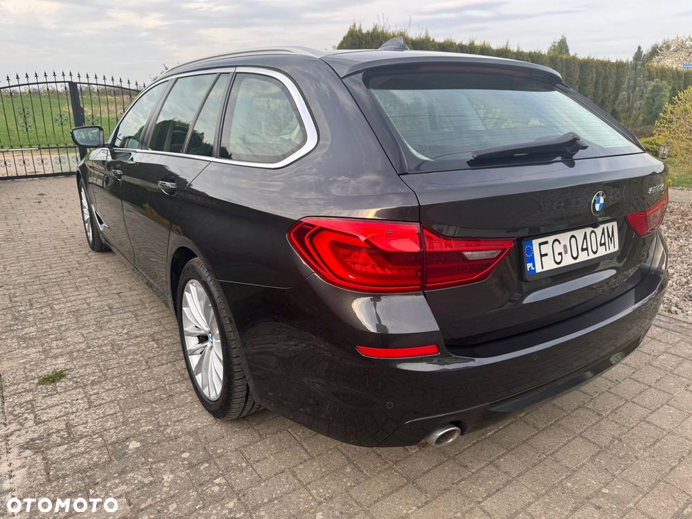 BMW Seria 5 520d Luxury Line sport - 3
