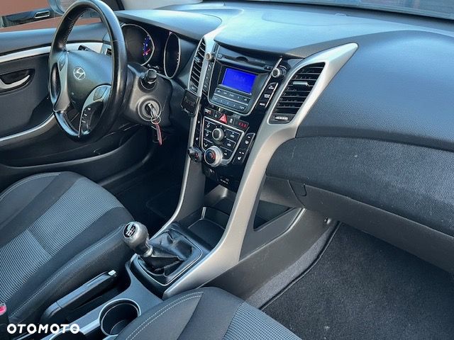 Hyundai i30 1.6 CRDi BlueDrive Classic - 11