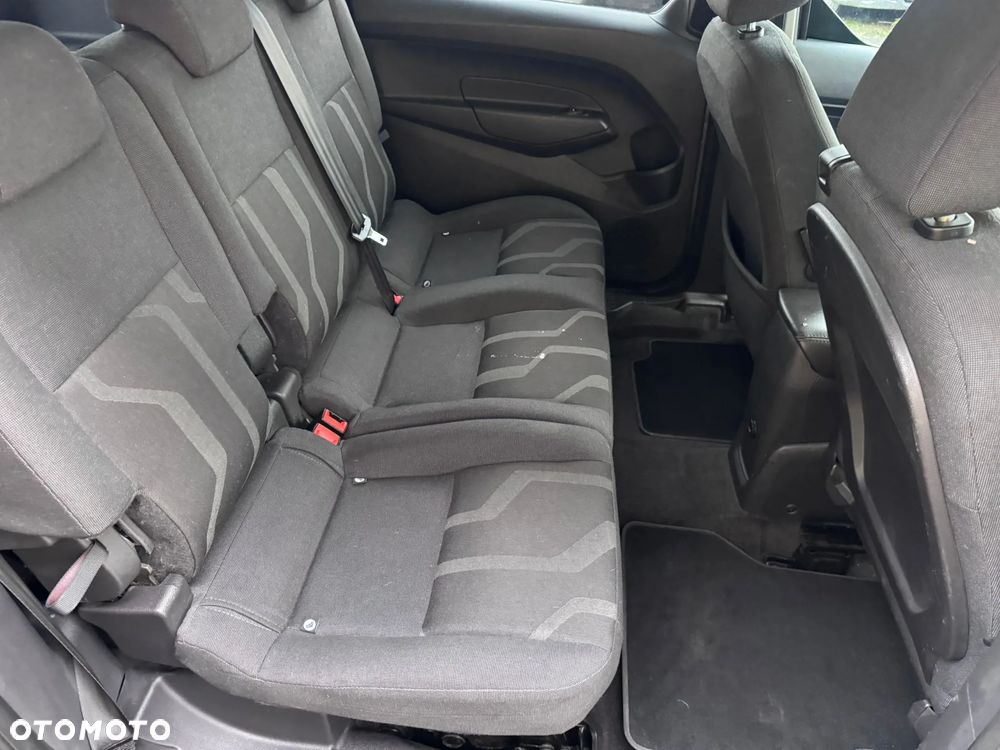 Ford Tourneo Connect Grand - 12