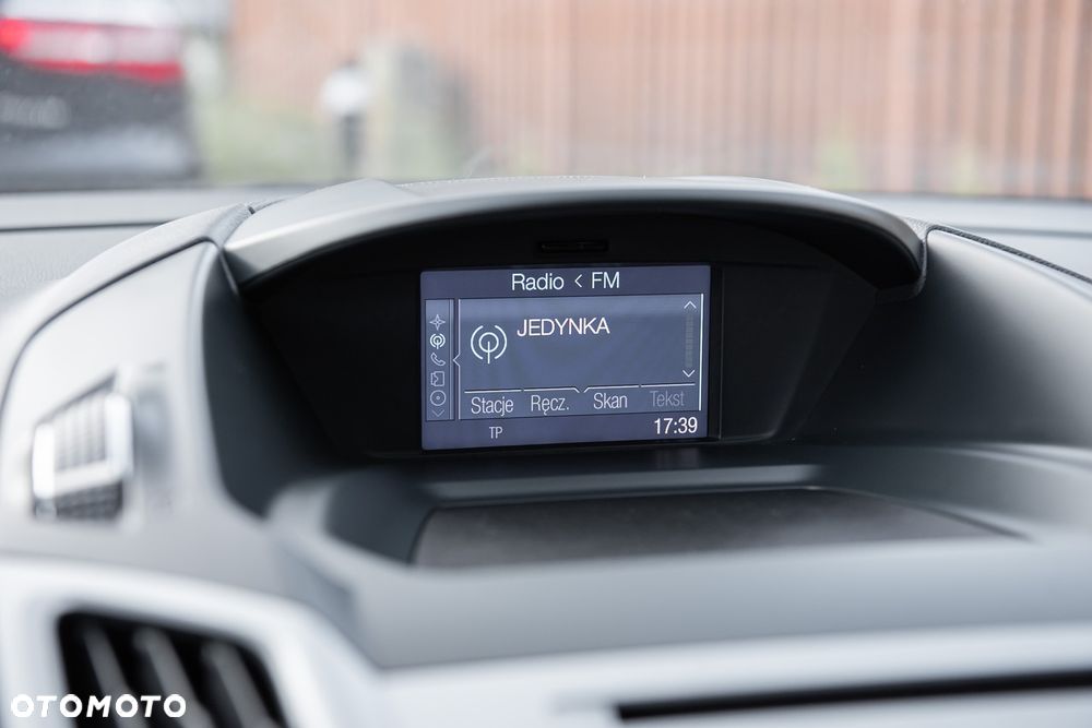 Ford Grand C-MAX - 37