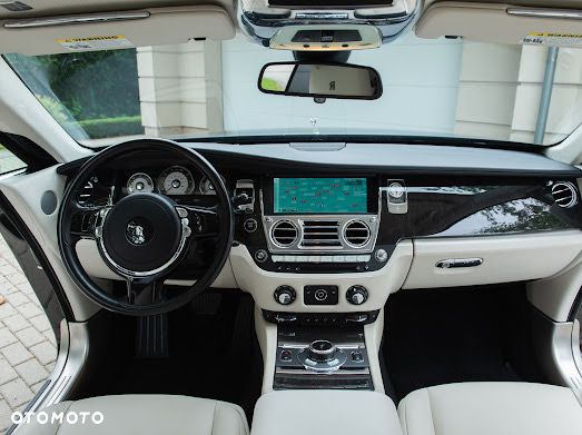 Rolls-Royce Wraith - 28