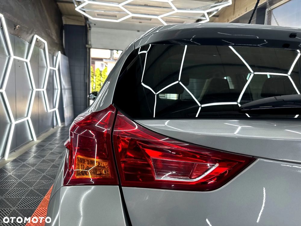 Toyota Auris - 9