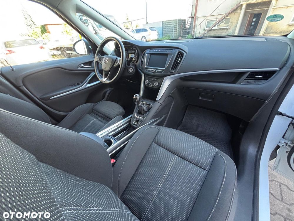Opel Zafira - 20
