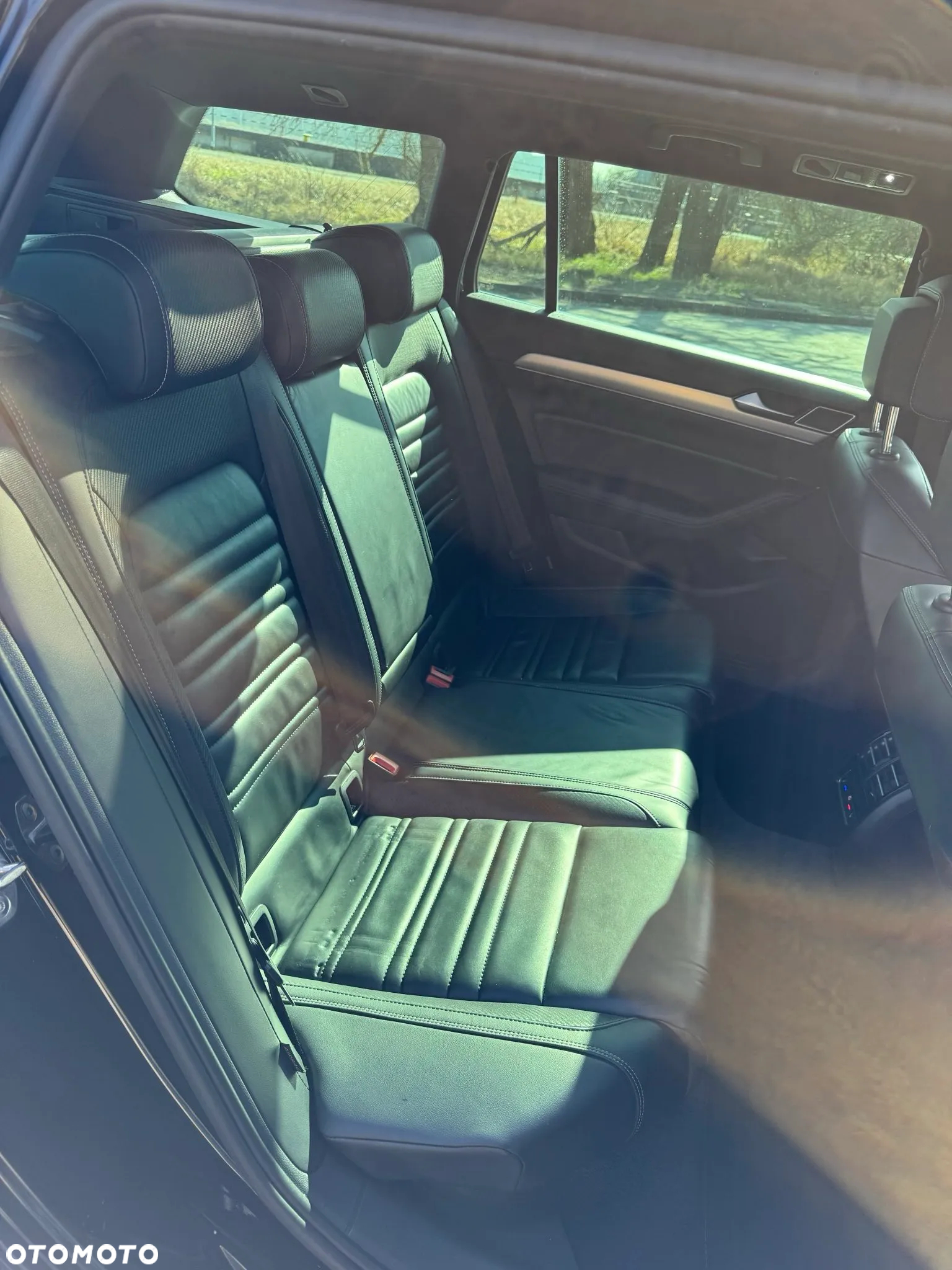 Volkswagen Passat 2.0 TDI 4Mot Elegance DSG - 18